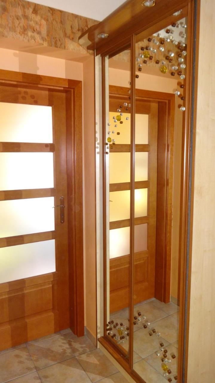 Na Katedralniy Apartment Lviv Bagian luar foto